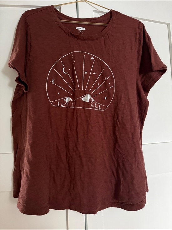 Old Navy Tops - Old Navy Women’s XL Rust Brown Graphic Short Sleeve Tee
